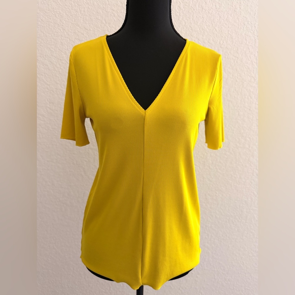 ZARA Yellow Ribbed V-Neck Top | Fitted Short Sleeve Stretch Knit Tee